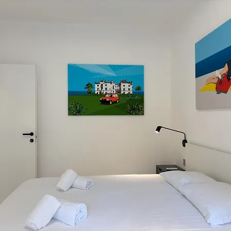 Art Apartment * Trieste